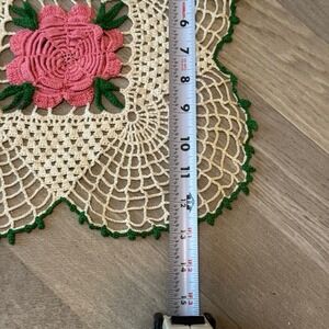 Handmade Crochet Doily Pink Rose‎ Green Leaf Scalloped Edge Table Decor